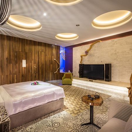 Mulan Motel Đài Trung Ngoại thất bức ảnh